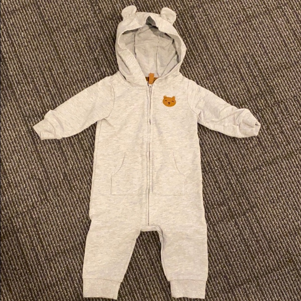 Carter’s baby boy plain gray bear hooded outfit